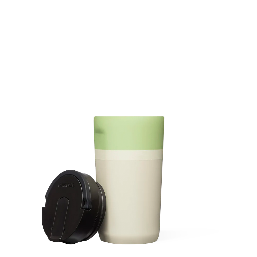 star-warstm-kids-cup-y9 0b29a0bde323--grogu-kids-cup-product-lid-off.png