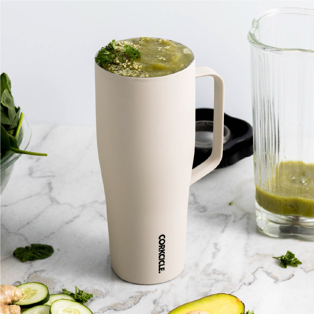 cold-cup-xl-q7 588f4a27c4cf--2230CLT-lifestyle.jpg